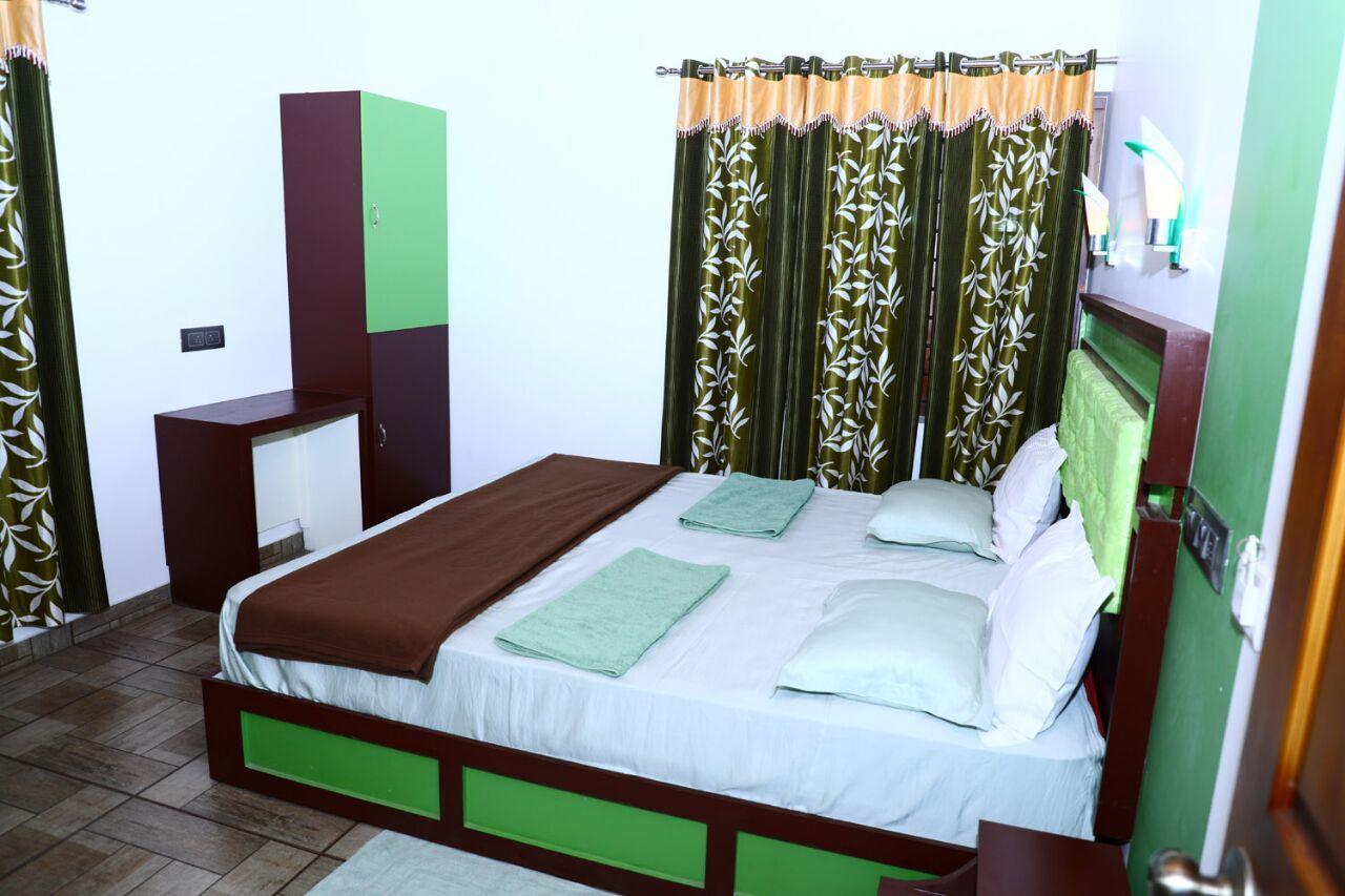מלון טקאדי Sri Lakshmi Gardens מראה חיצוני תמונה