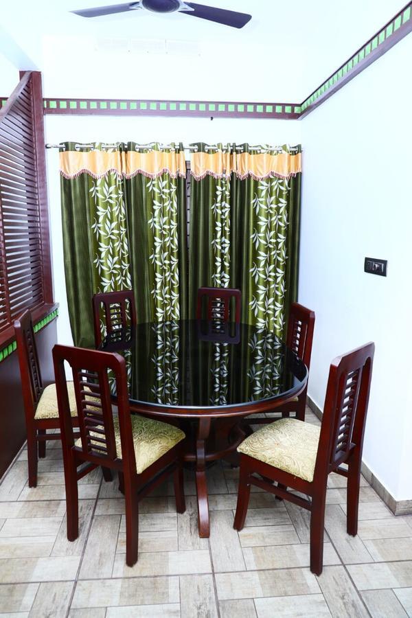 מלון טקאדי Sri Lakshmi Gardens מראה חיצוני תמונה